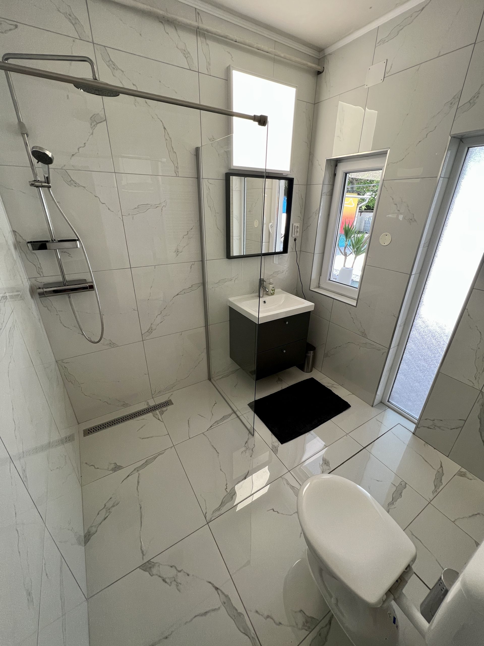 Müller's 1 – 4 fős Deluxe szoba – fürdőszoba