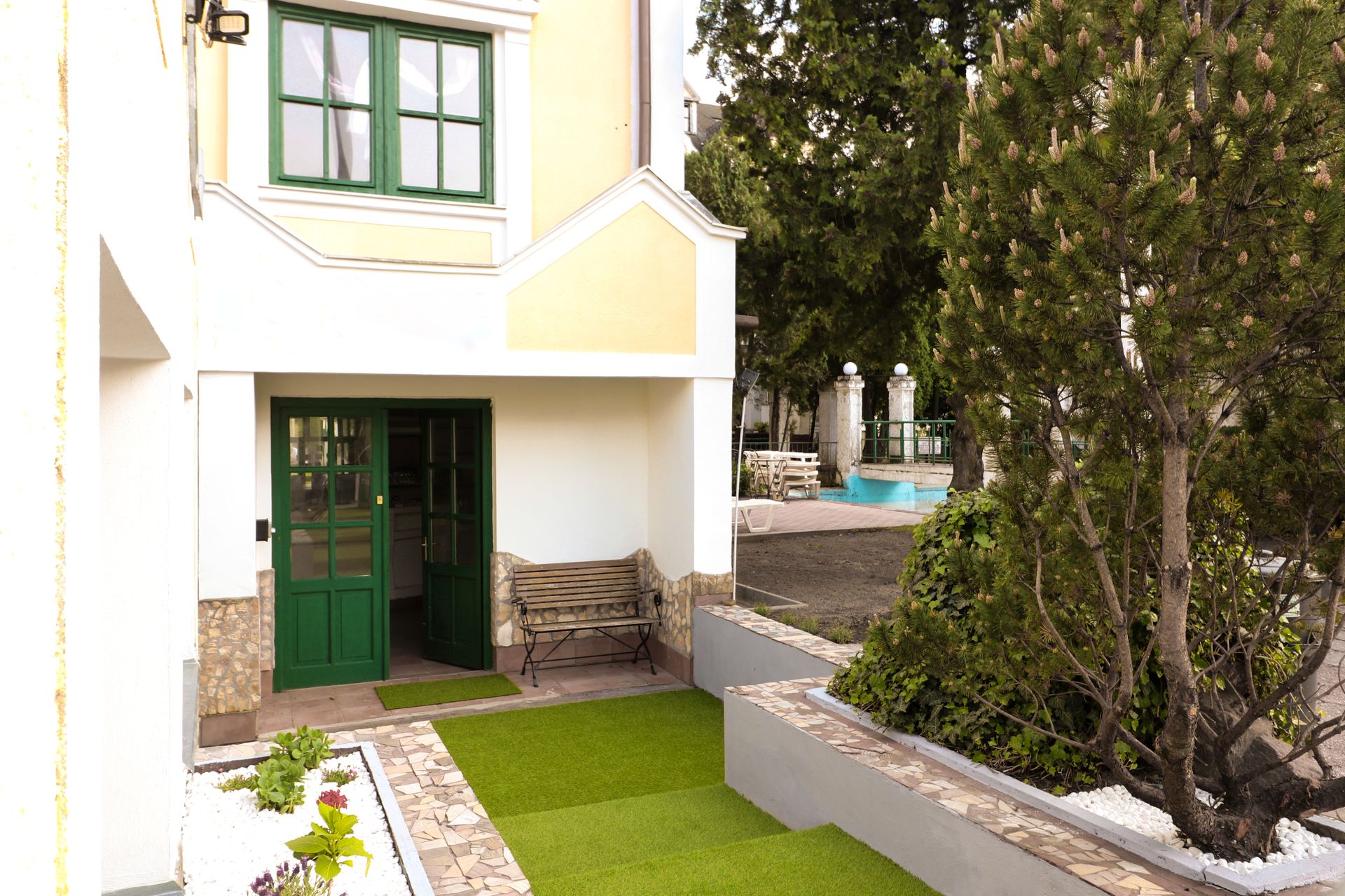 Müller's 3 – Épület 8